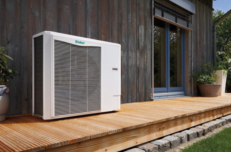 air-source-heat-pumps-make-efficiency-breeze-10-Aug-12